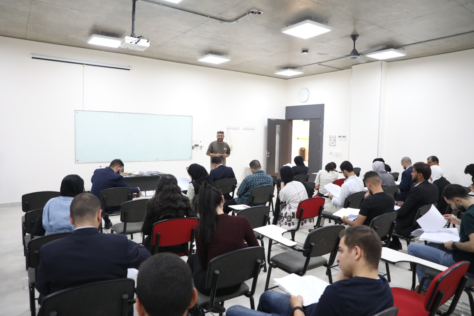 Madar Al-Saa Images 0.2592210765257188