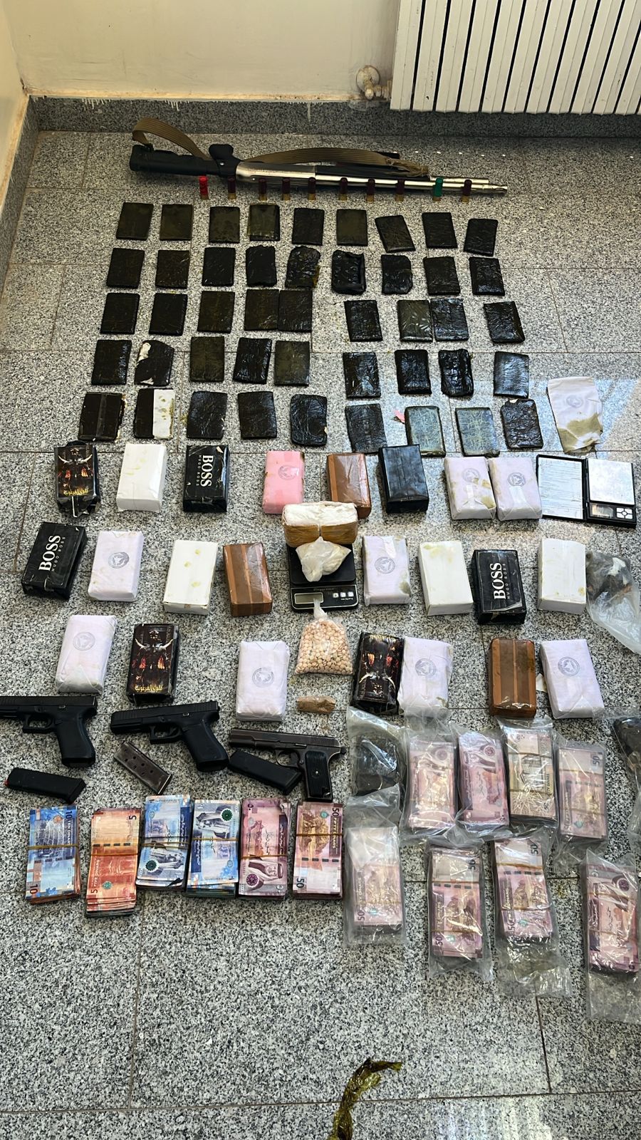 Madar Al-Saa Images 0.9782044921689506