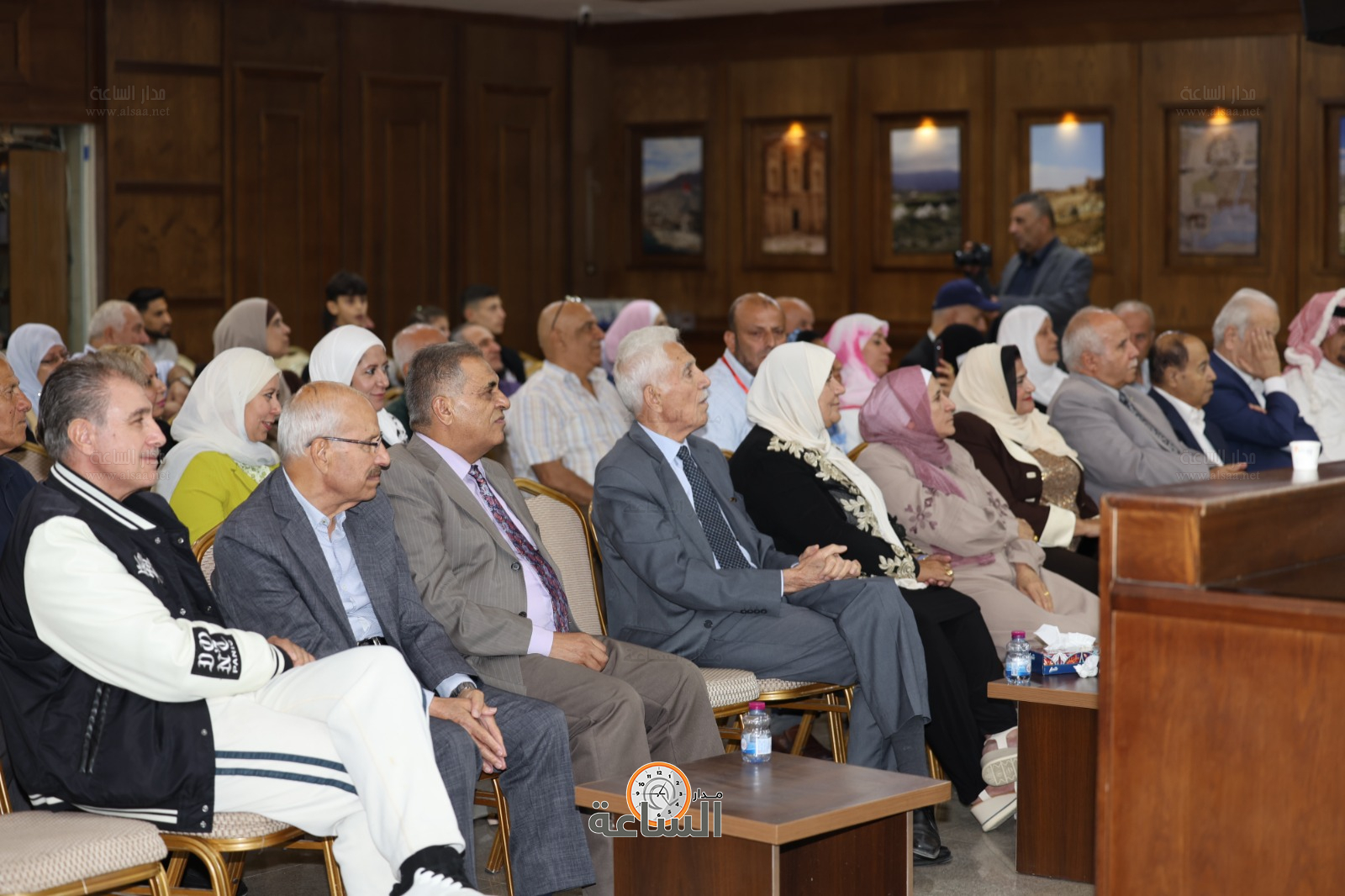 Madar Al-Saa Images 0.5800805976000157