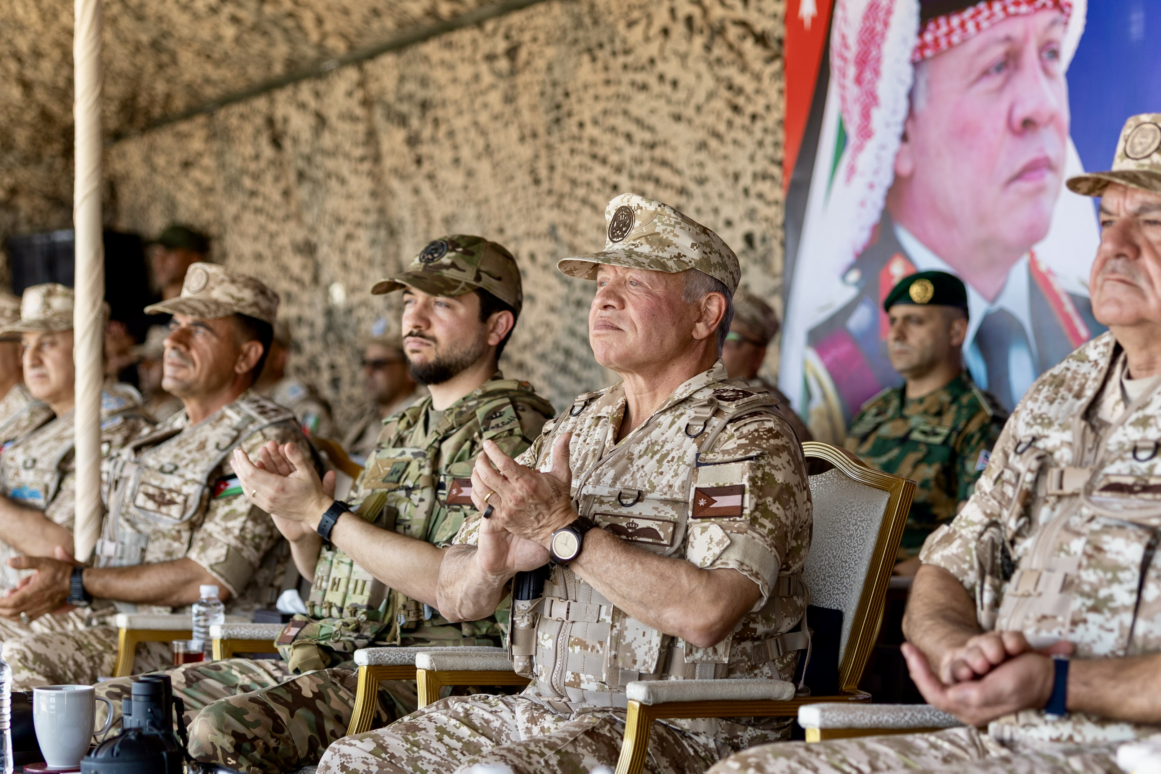 Madar Al-Saa Images 0.14896399684905348