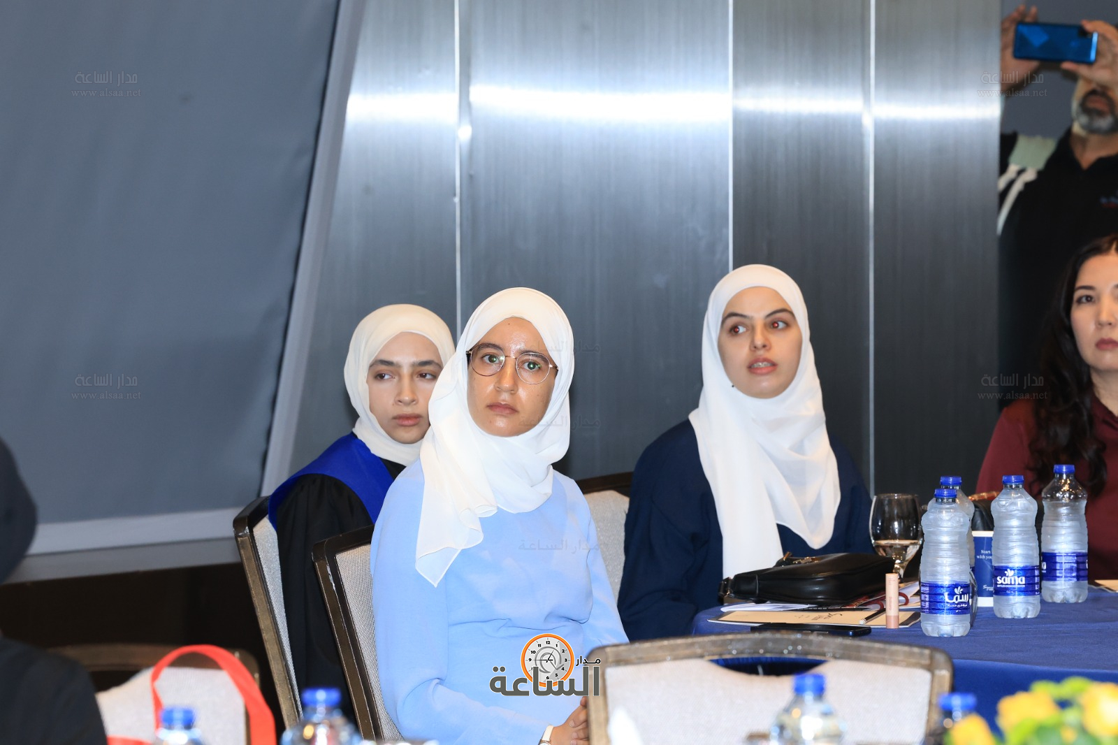 Madar Al-Saa Images 0.42182842712611224