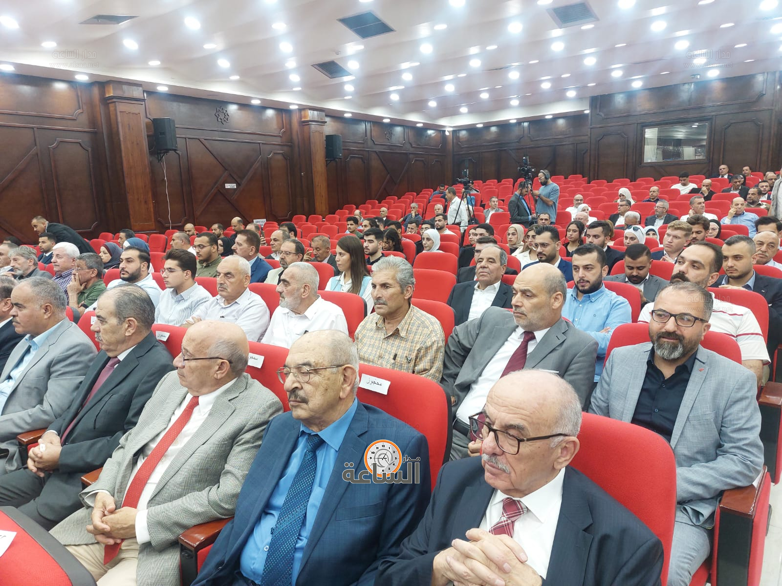 Madar Al-Saa Images 0.5374376940715389