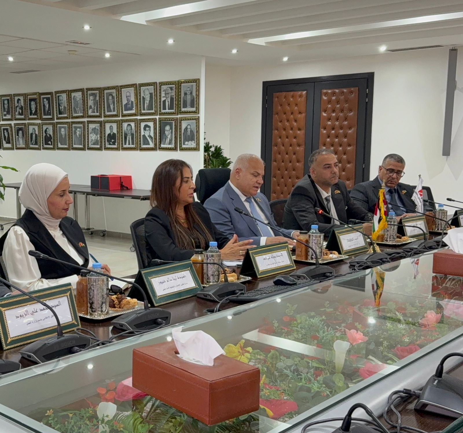 Madar Al-Saa Images 0.15573284698651846