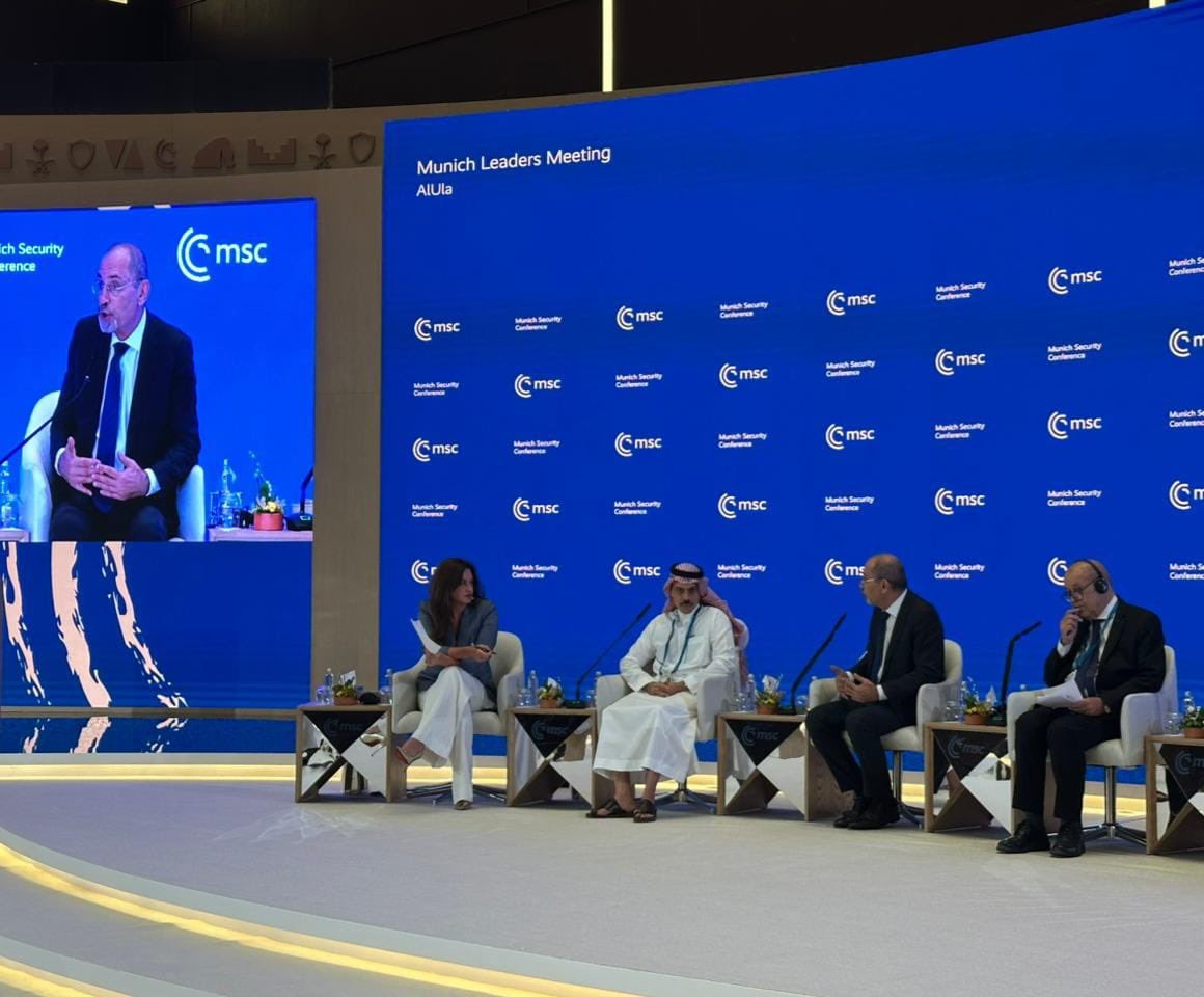 Madar Al-Saa Images 0.6939016249430274