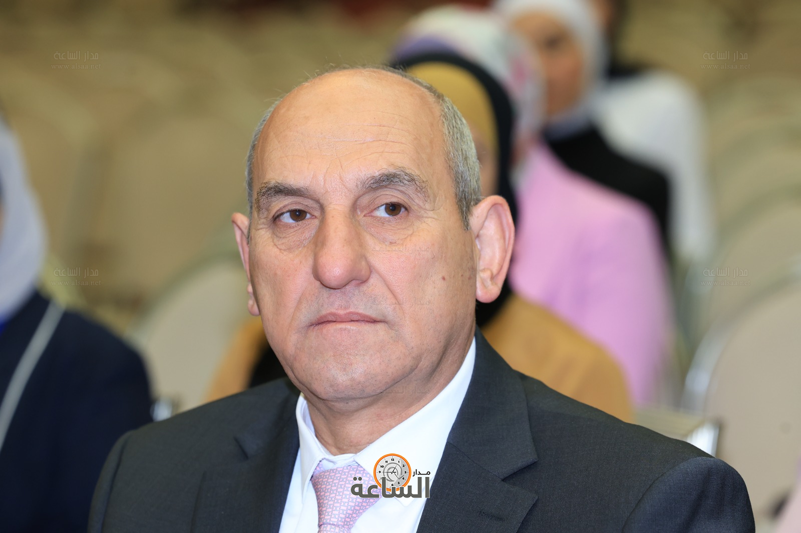 Madar Al-Saa Images 0.03768585920602052