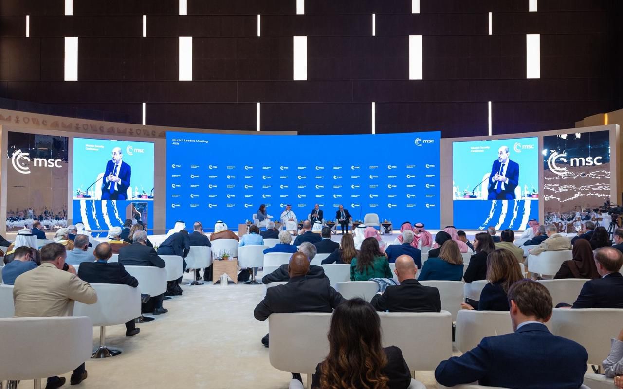 Madar Al-Saa Images 0.08584501691647906