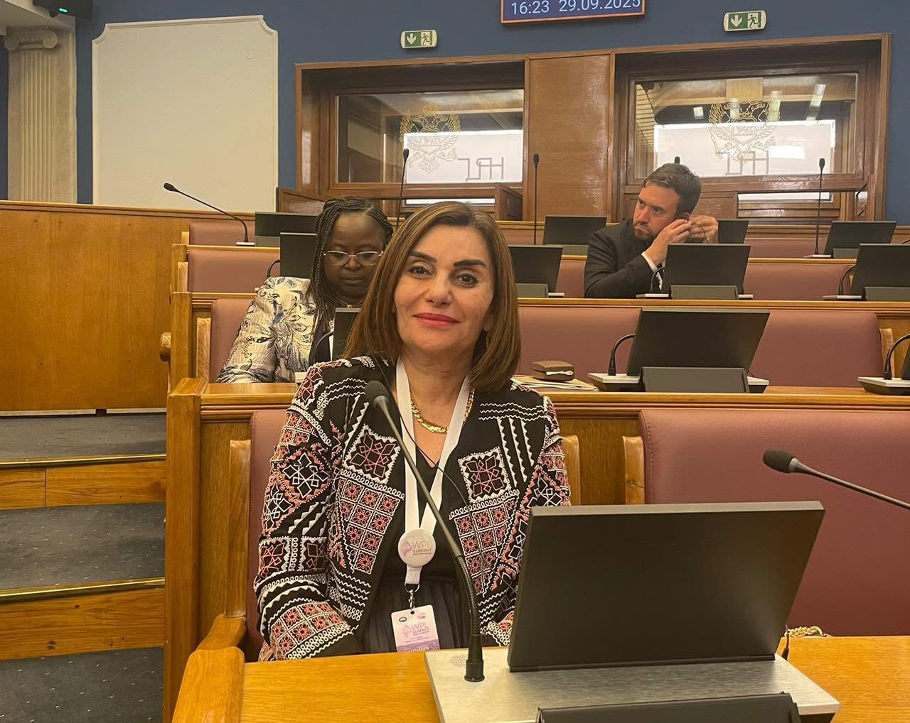 Madar Al-Saa Images 0.04768325556377395