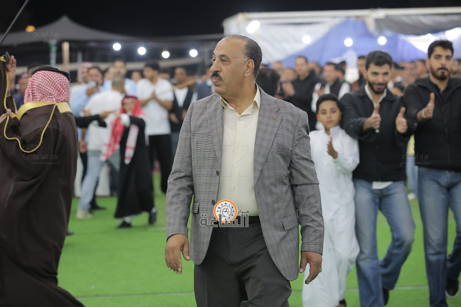 Madar Al-Saa Images 0.4264526325874569