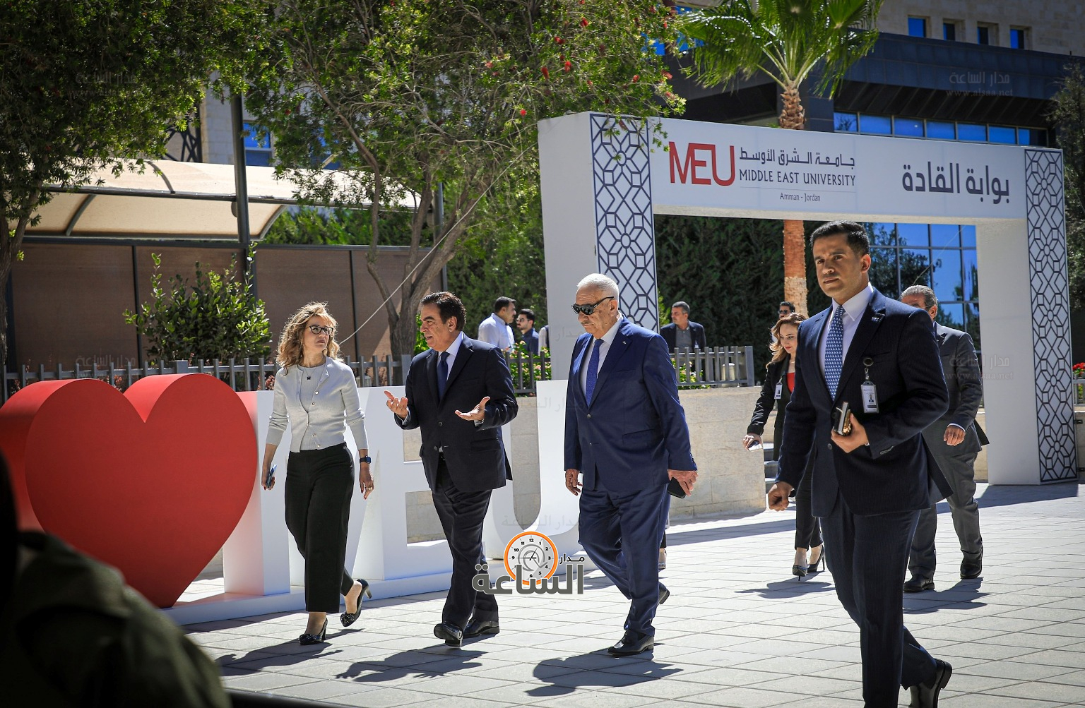 Madar Al-Saa Images 0.4178578474622896