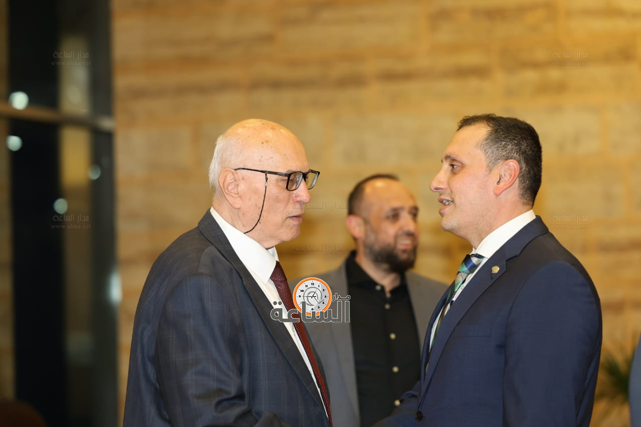 Madar Al-Saa Images 0.8168325809779268