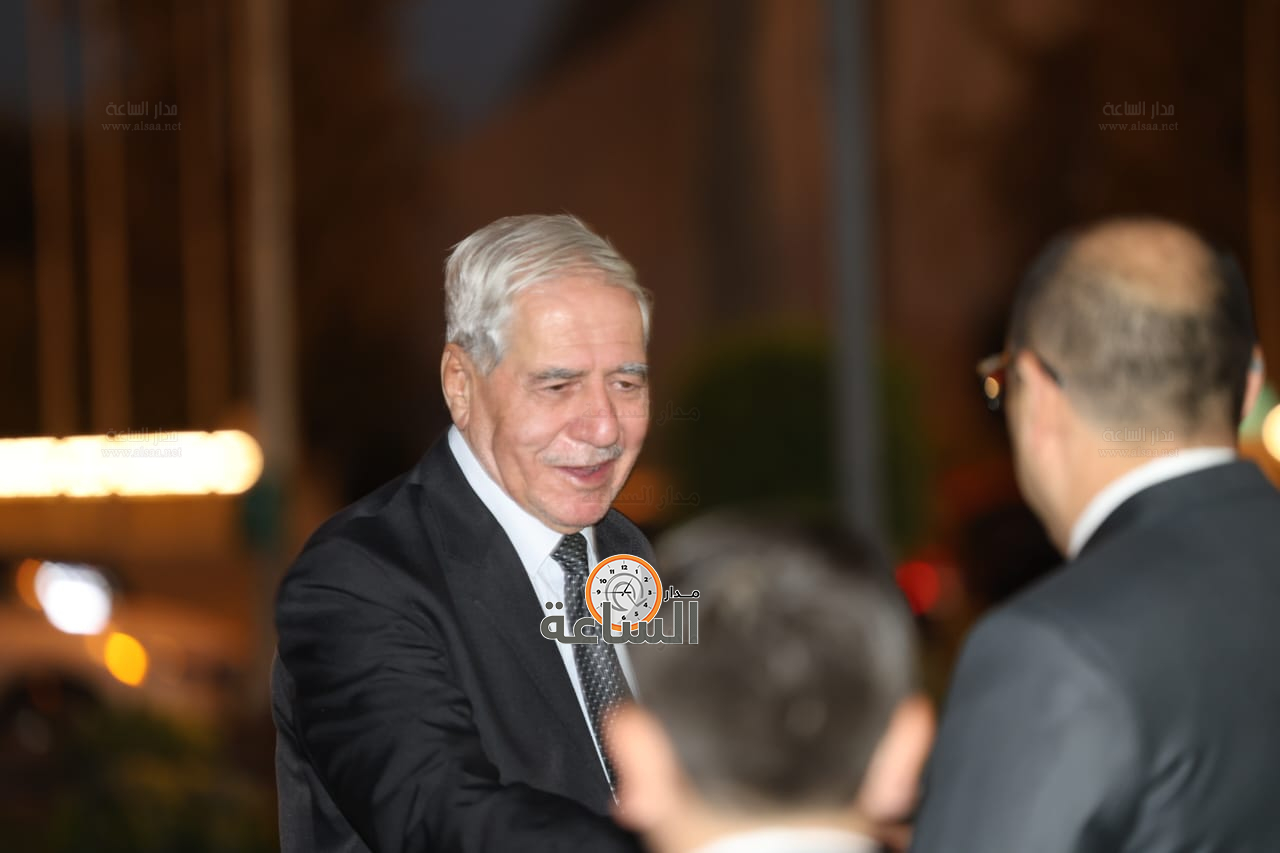 Madar Al-Saa Images 0.22296670003288888