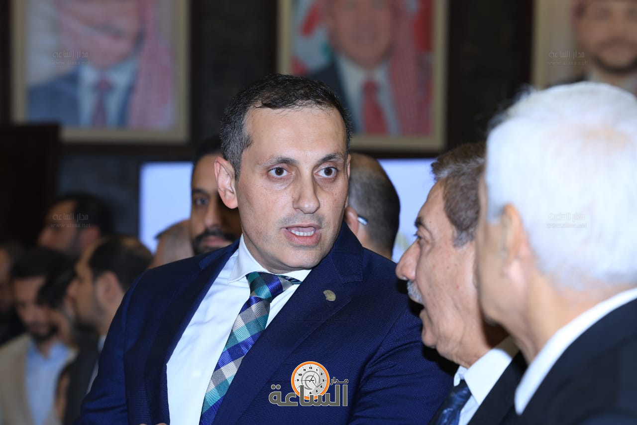 Madar Al-Saa Images 0.386719090043966