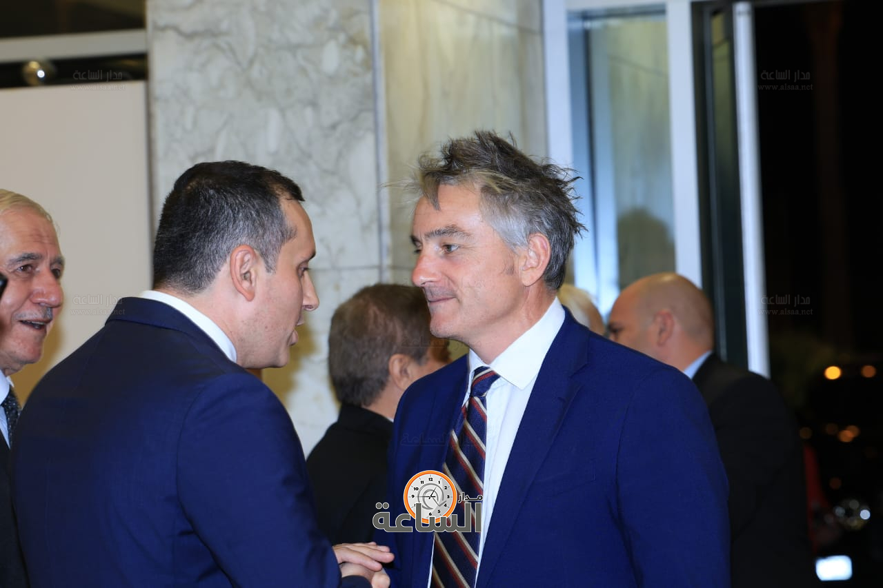 Madar Al-Saa Images 0.6086951493853947