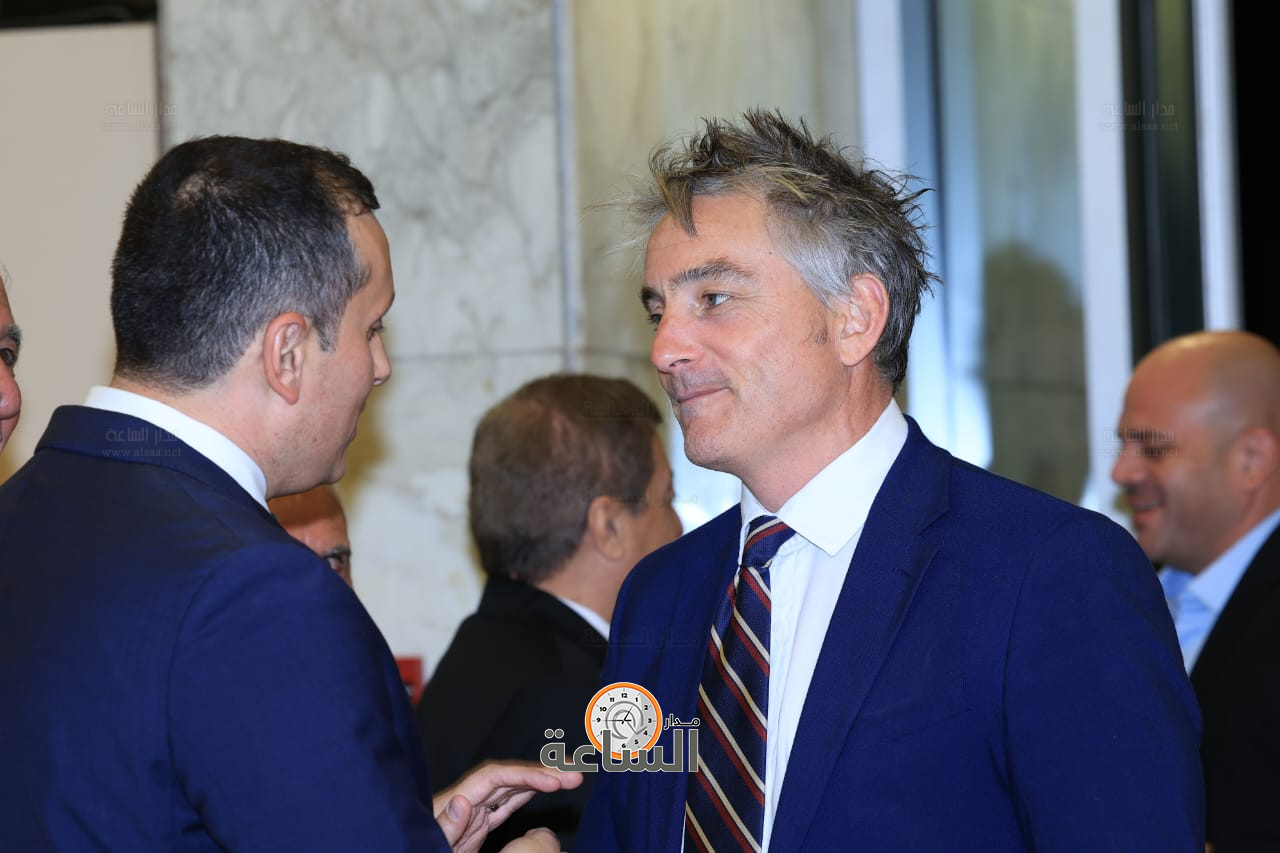 Madar Al-Saa Images 0.4572994236414537