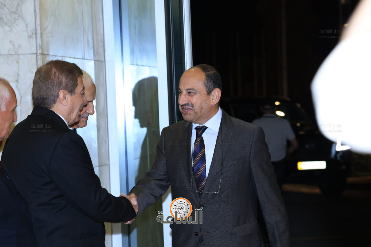 Madar Al-Saa Images 0.8890044628058337