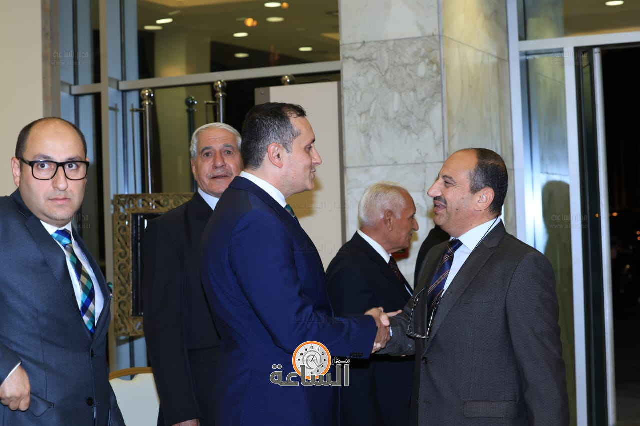 Madar Al-Saa Images 0.8875381060809775