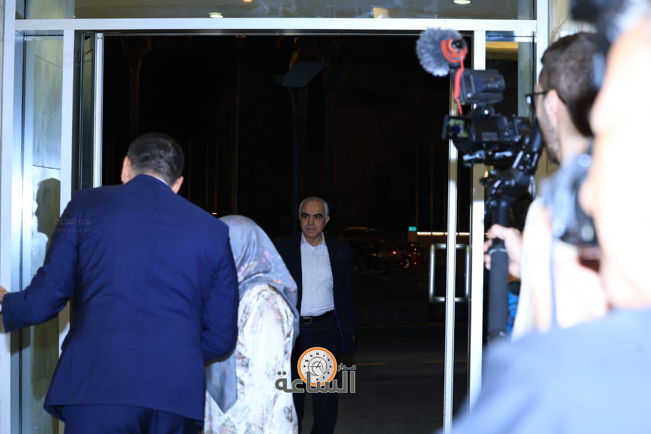 Madar Al-Saa Images 0.4211095377261366