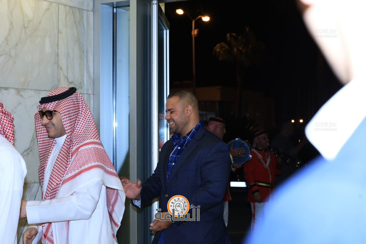 Madar Al-Saa Images 0.8911486623716887