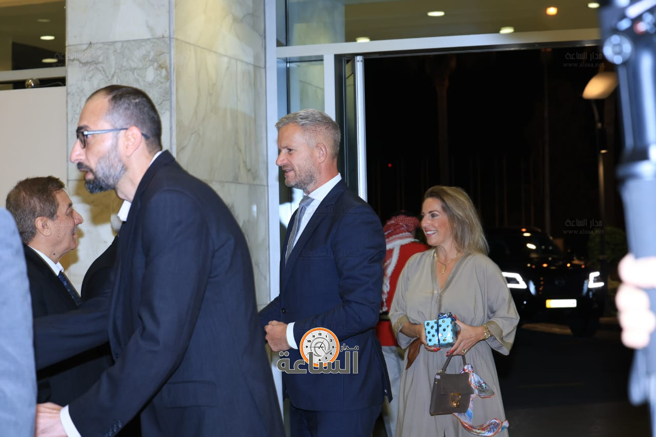 Madar Al-Saa Images 0.6393906641997618