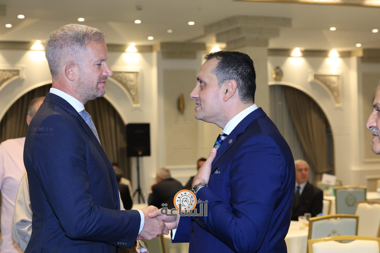 Madar Al-Saa Images 0.9941659915288498