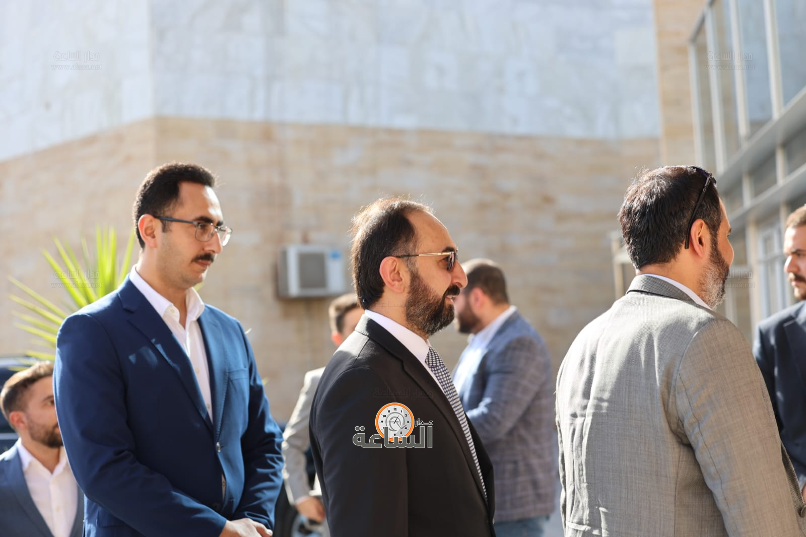 Madar Al-Saa Images 0.7026107426786254