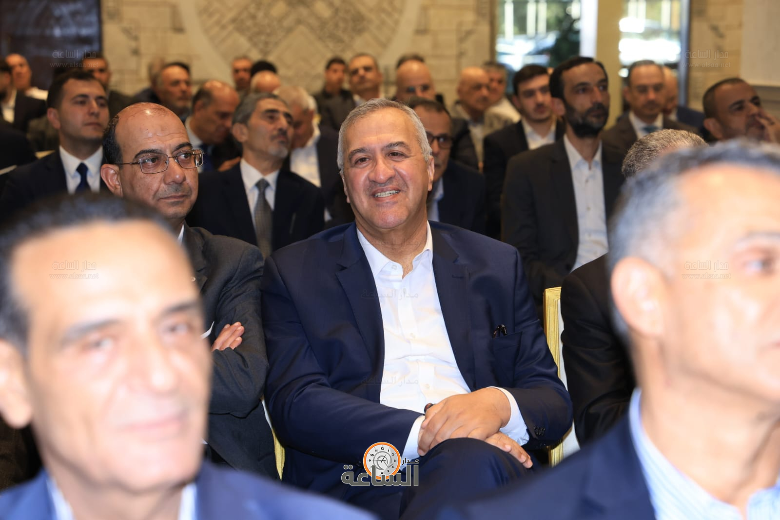 Madar Al-Saa Images 0.8424360196687606