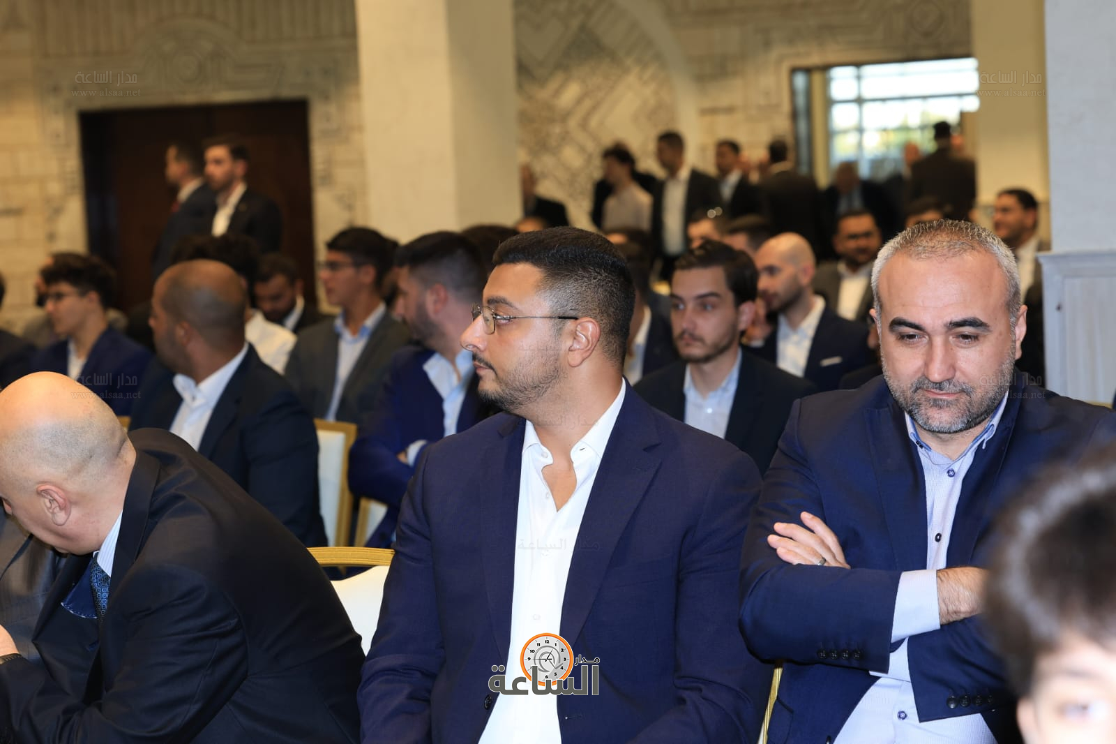 Madar Al-Saa Images 0.005849647474249542