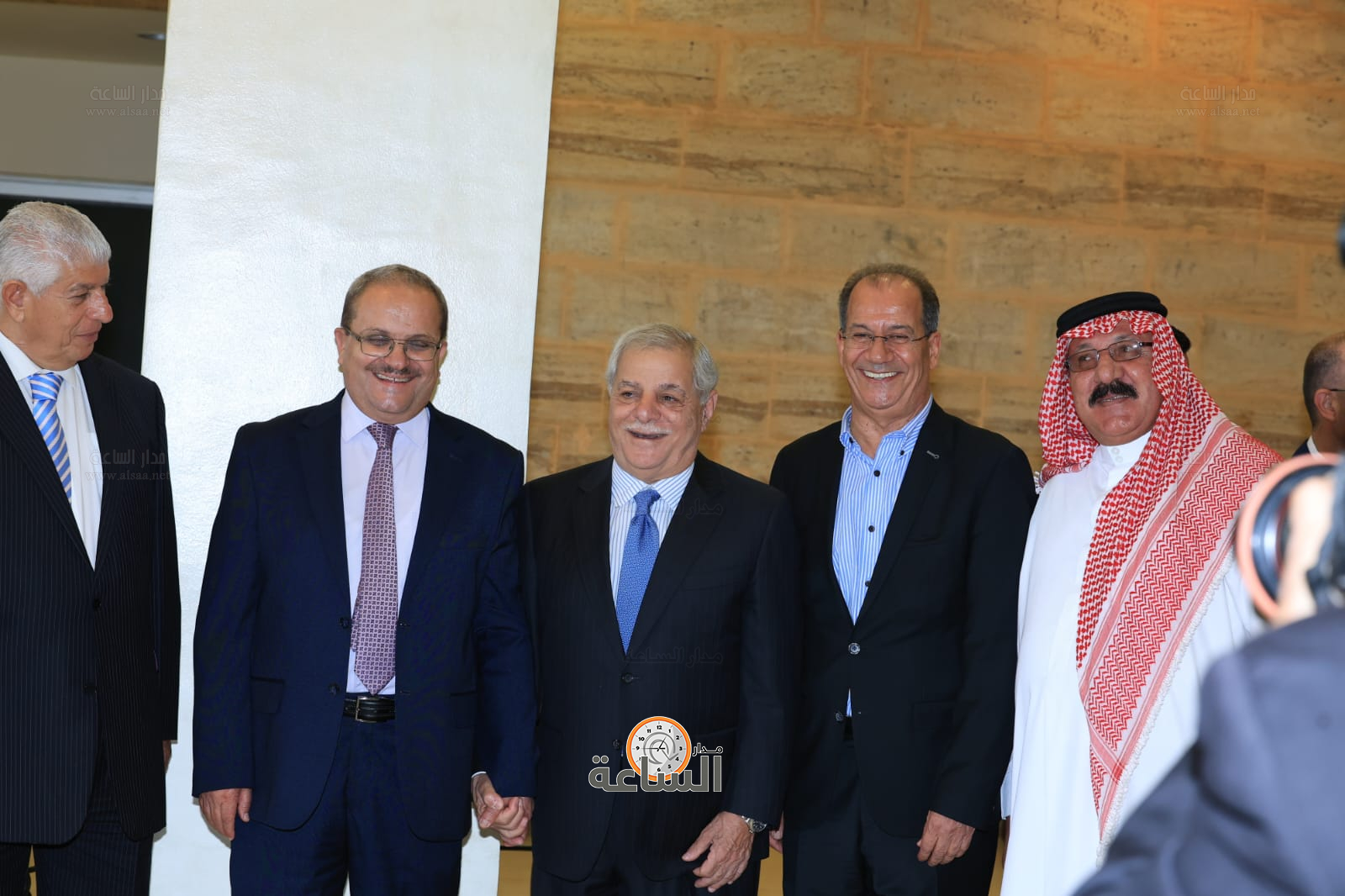 Madar Al-Saa Images 0.8928585628789447