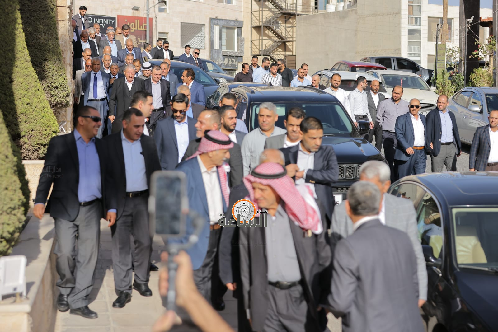 Madar Al-Saa Images 0.3518621226652118