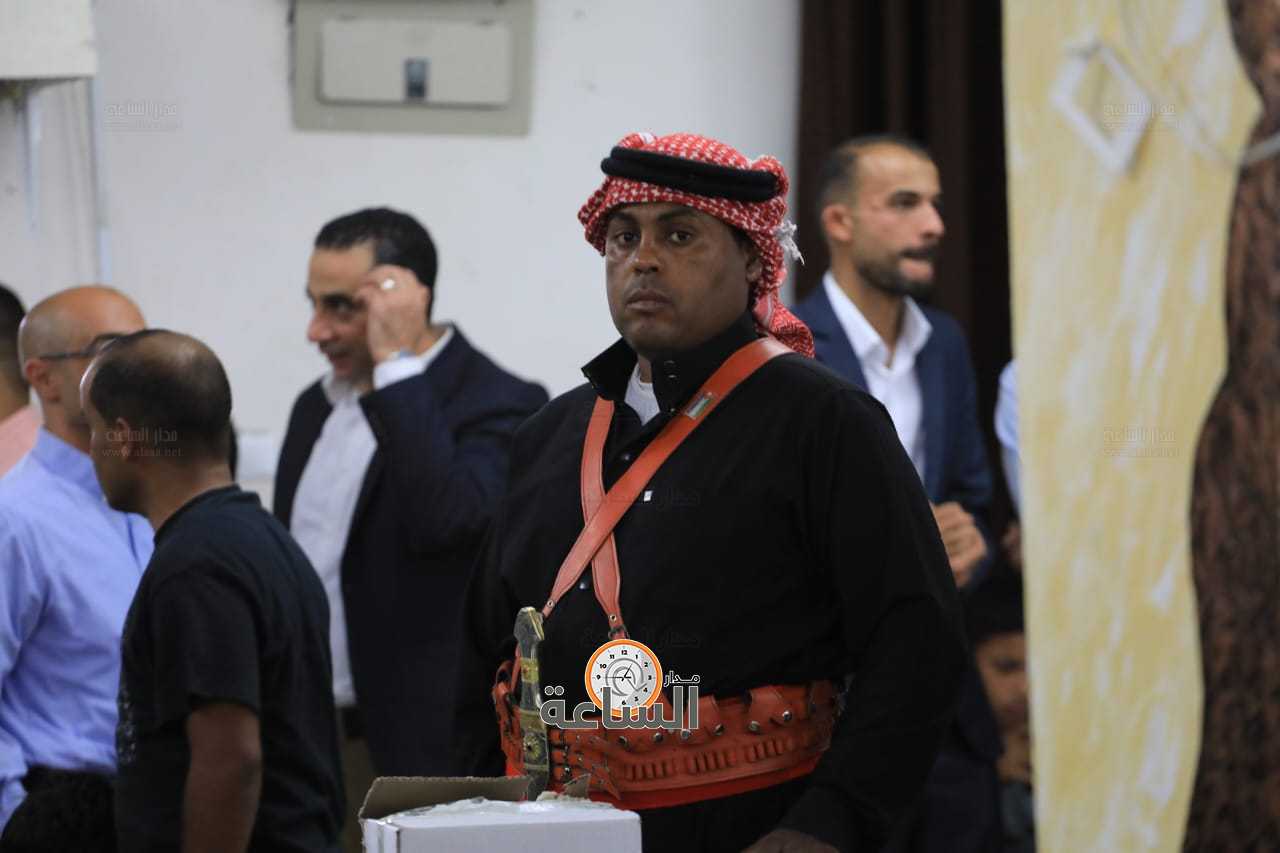 Madar Al-Saa Images 0.6044324524543196