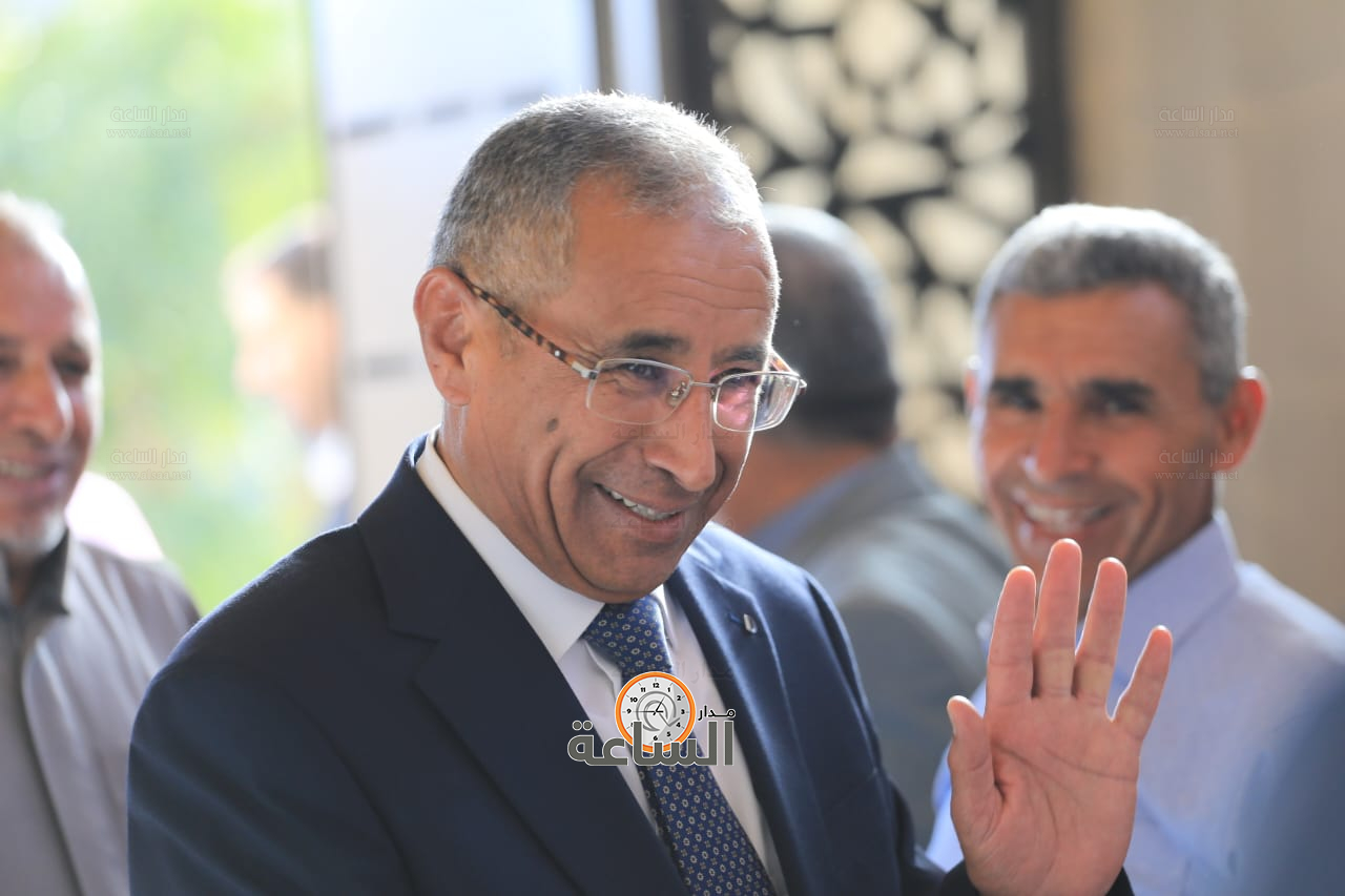 Madar Al-Saa Images 0.8986919304684273