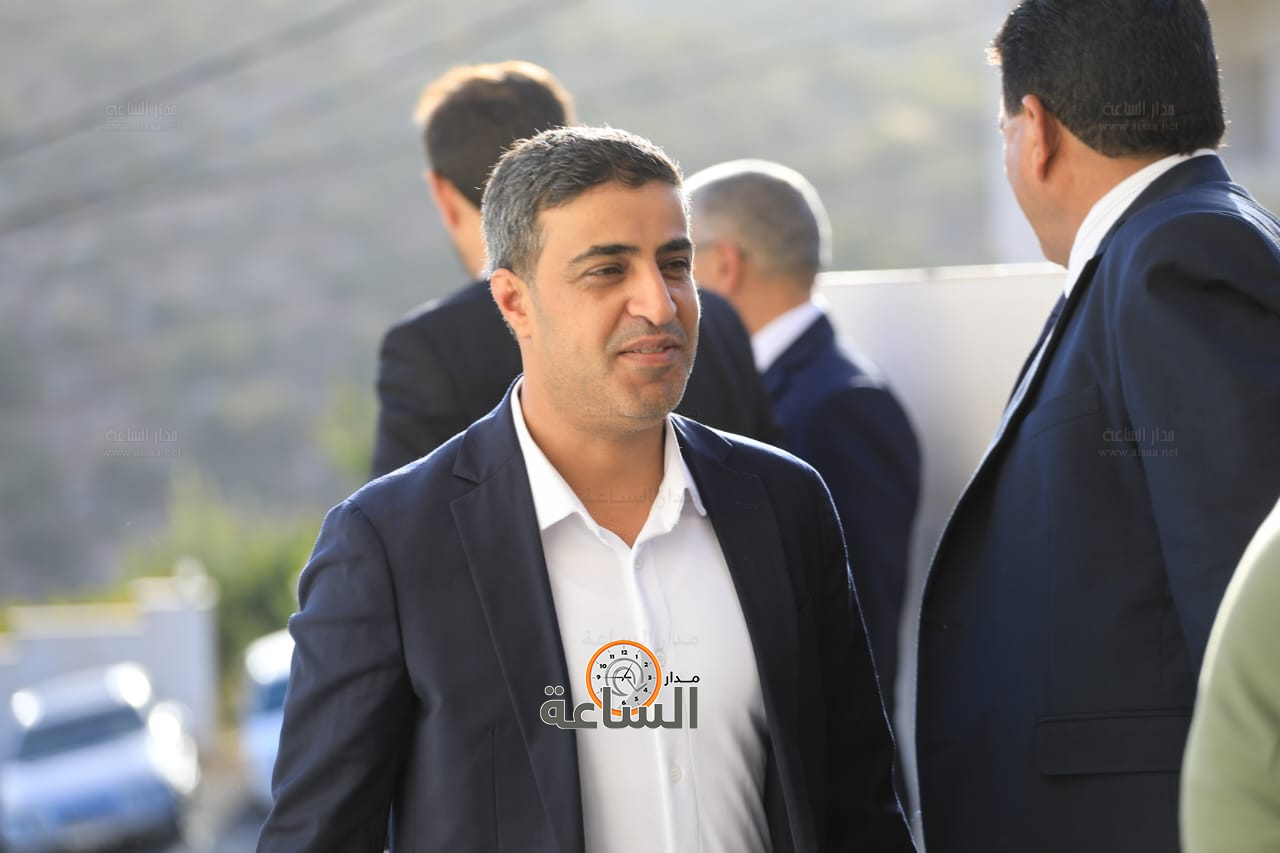 Madar Al-Saa Images 0.4343185311129546