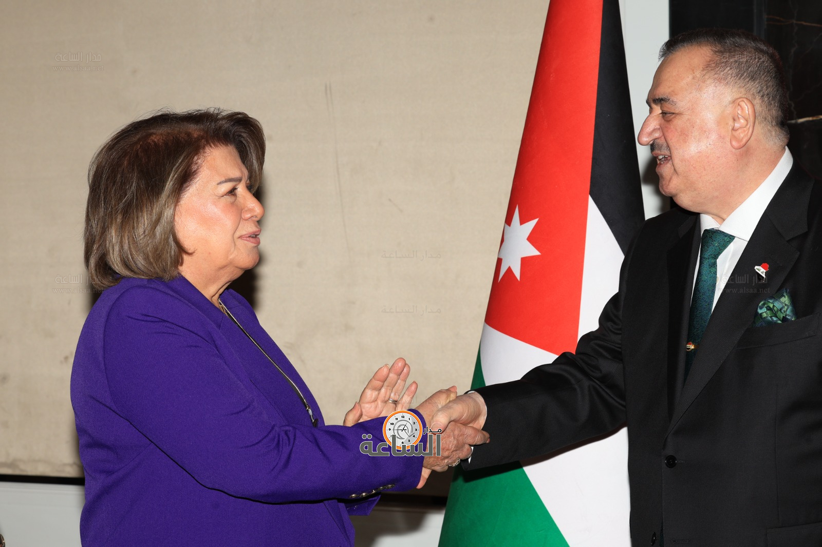 Madar Al-Saa Images 0.011847614045849886