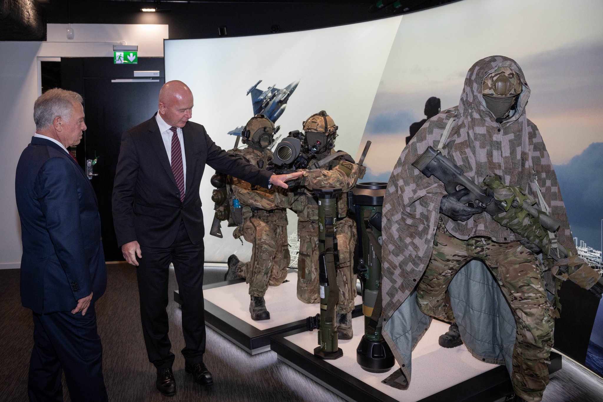 Madar Al-Saa Images 0.037606084493900904