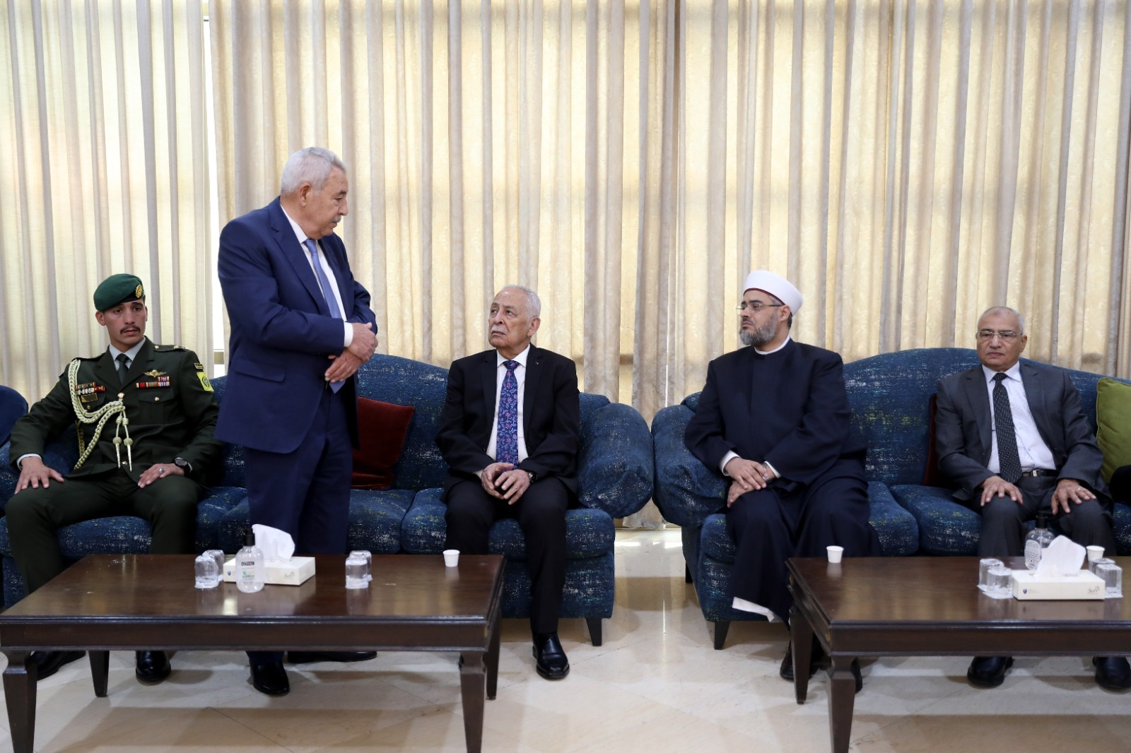 Madar Al-Saa Images 0.3215348431099474