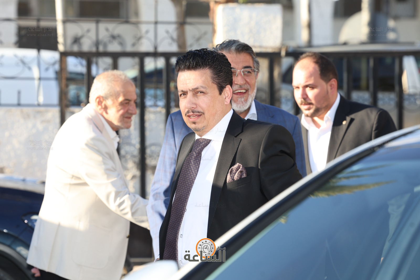 Madar Al-Saa Images 0.10328873170611352