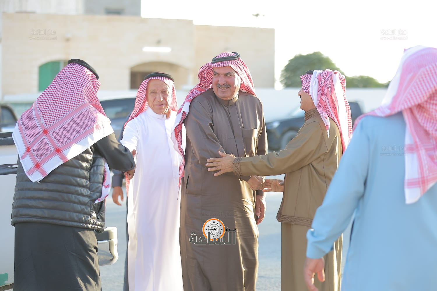 Madar Al-Saa Images 0.0117945136591725