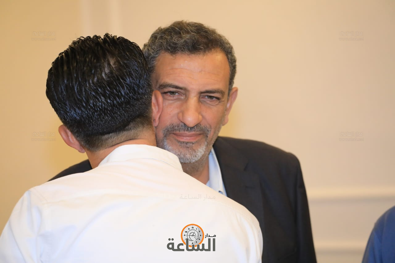 Madar Al-Saa Images 0.39050669878696287