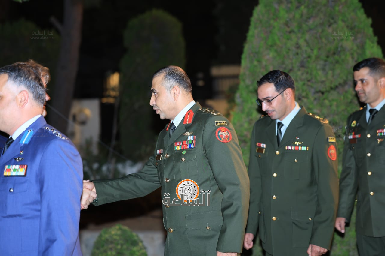 Madar Al-Saa Images 0.4911854762808696