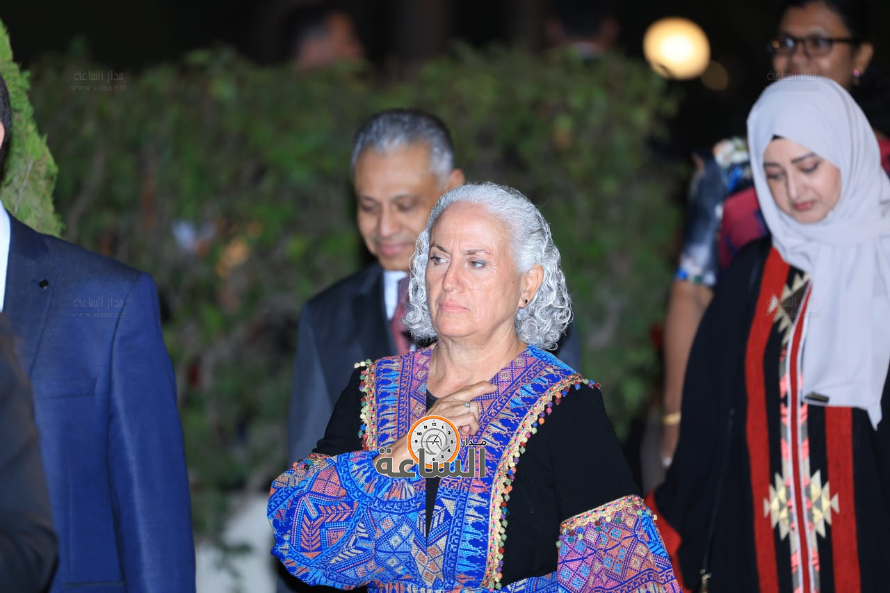 Madar Al-Saa Images 0.9886983387705063