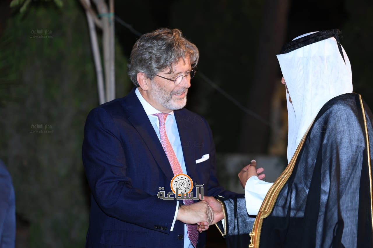 Madar Al-Saa Images 0.4156615976747374