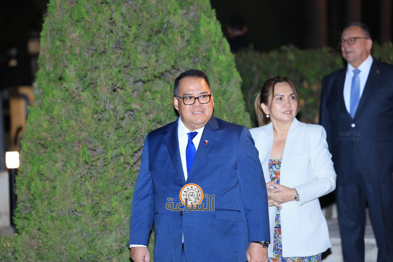 Madar Al-Saa Images 0.2533320428005581