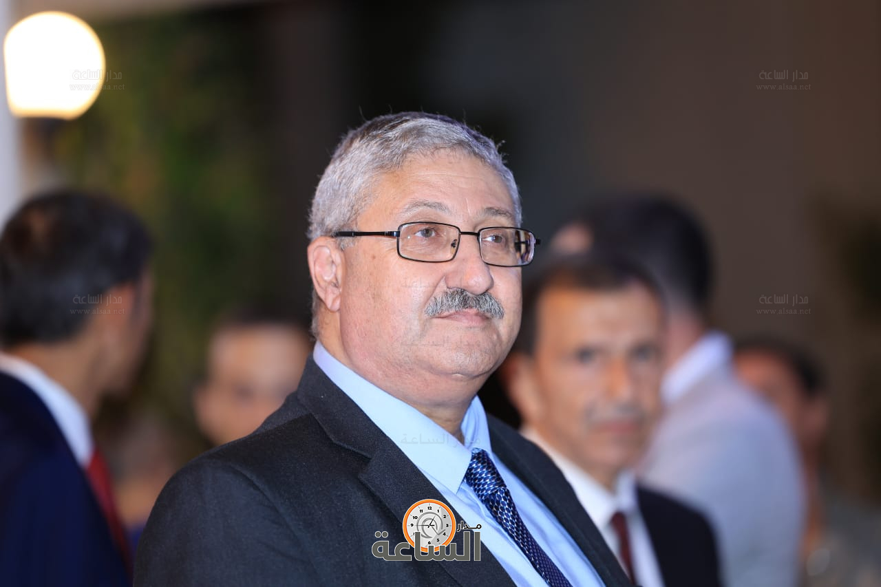 Madar Al-Saa Images 0.10096569707469816