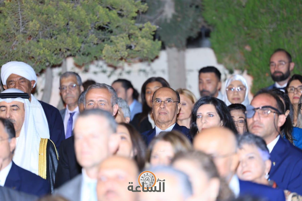 Madar Al-Saa Images 0.18330599310410667