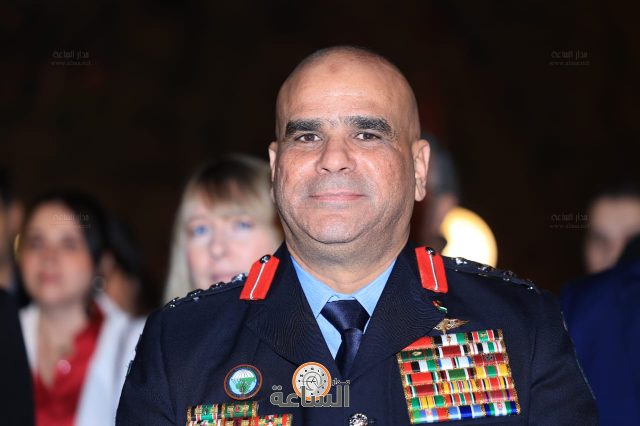 Madar Al-Saa Images 0.15395347160190476