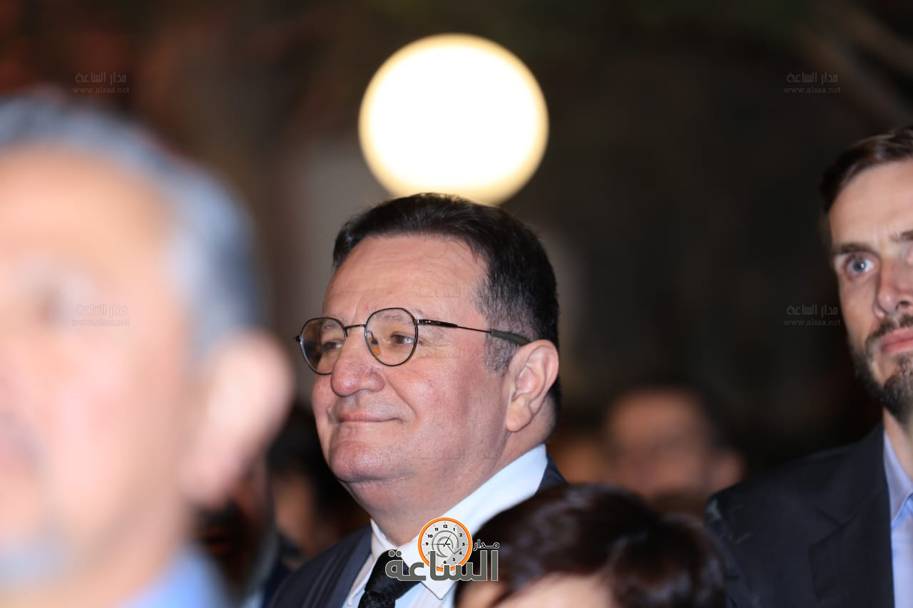 Madar Al-Saa Images 0.4711972617134055