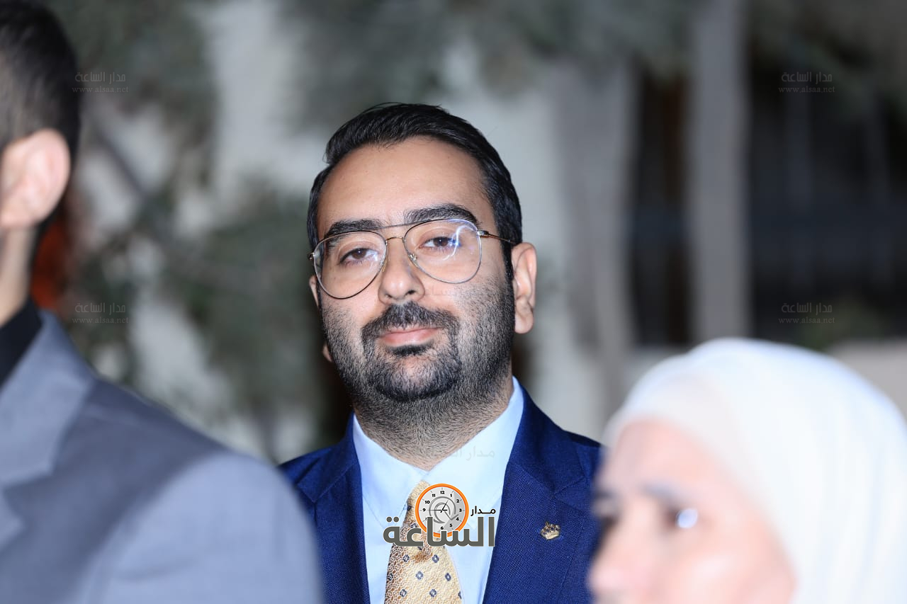 Madar Al-Saa Images 0.898933900861302