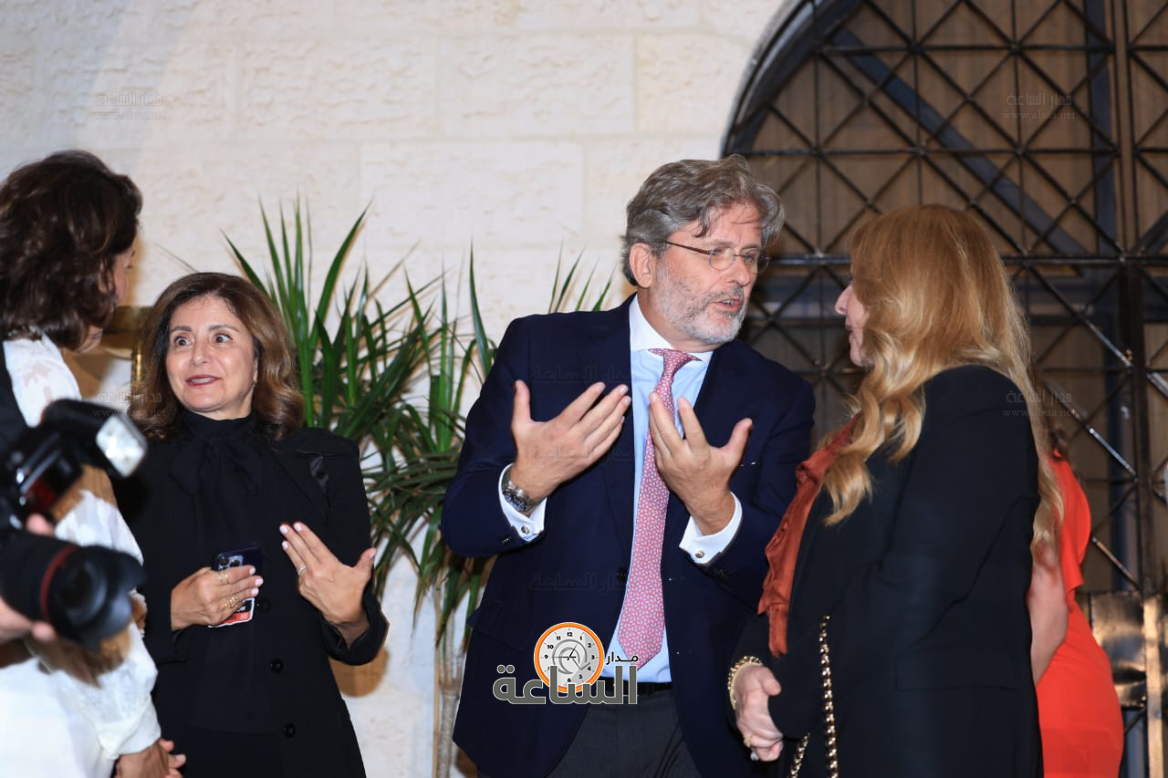 Madar Al-Saa Images 0.8911412048666302