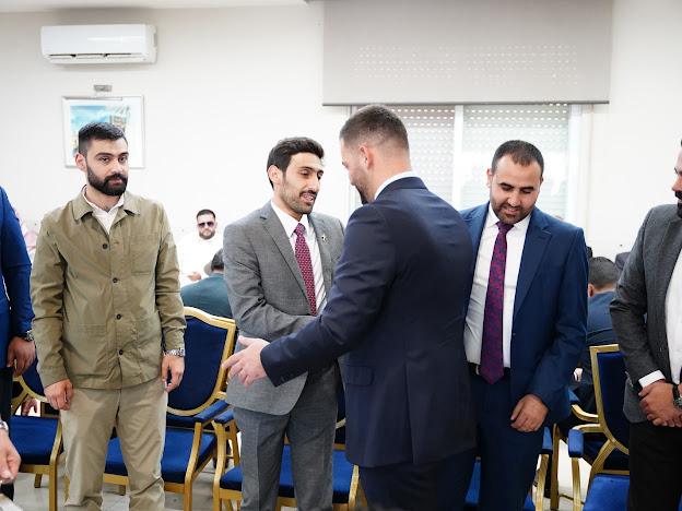 Madar Al-Saa Images 0.21300273260237135