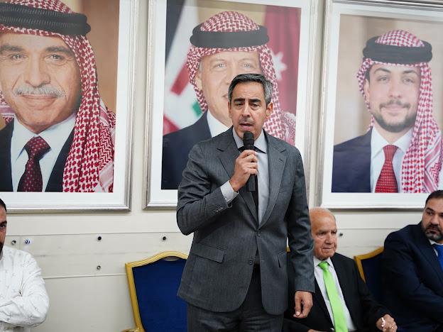 Madar Al-Saa Images 0.8210359370220489